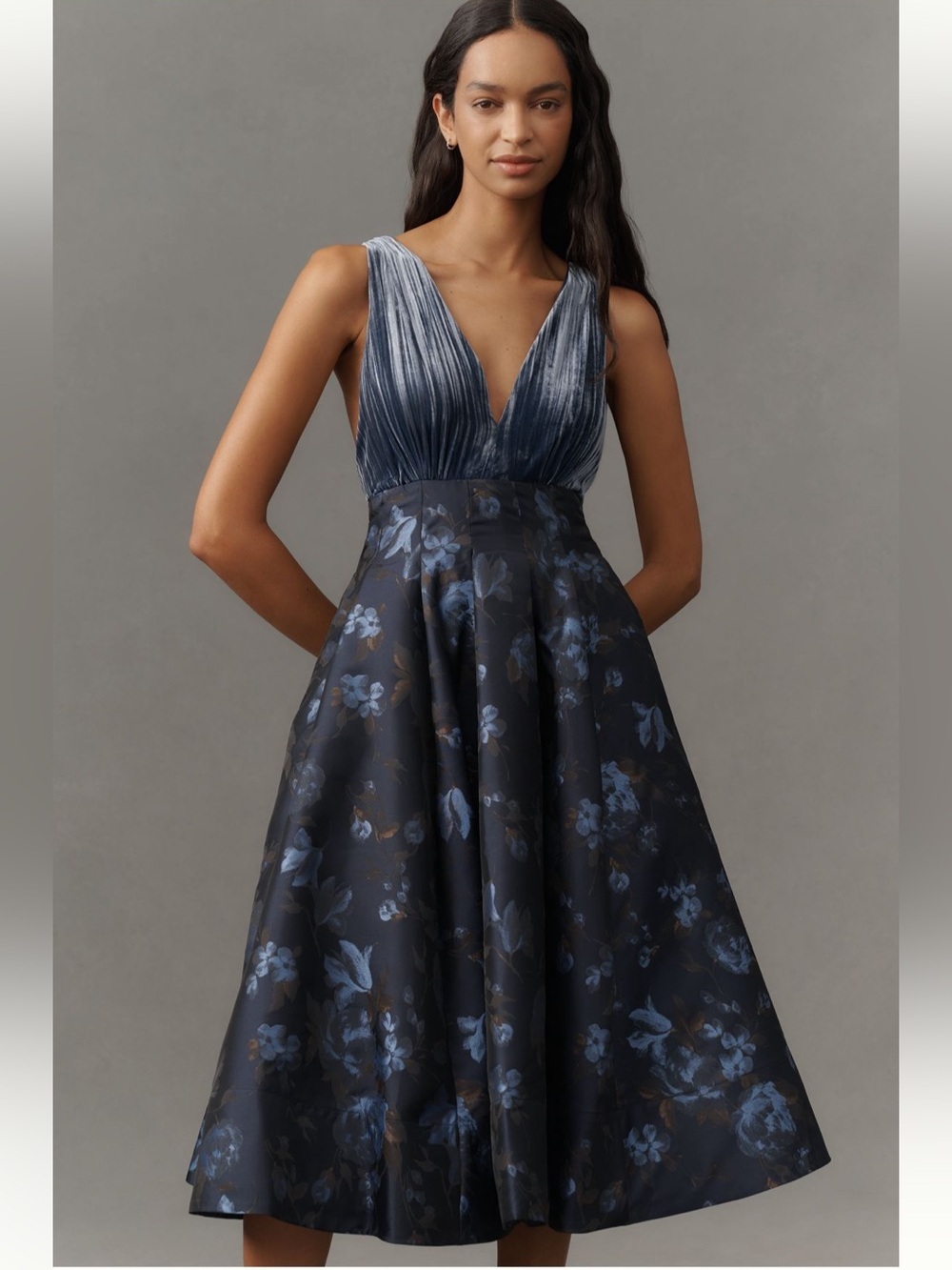 Maeve V-Neck Blue Floral Velvet Jacquard A-Line Midi Dress US 4 - Picture 1 of 9